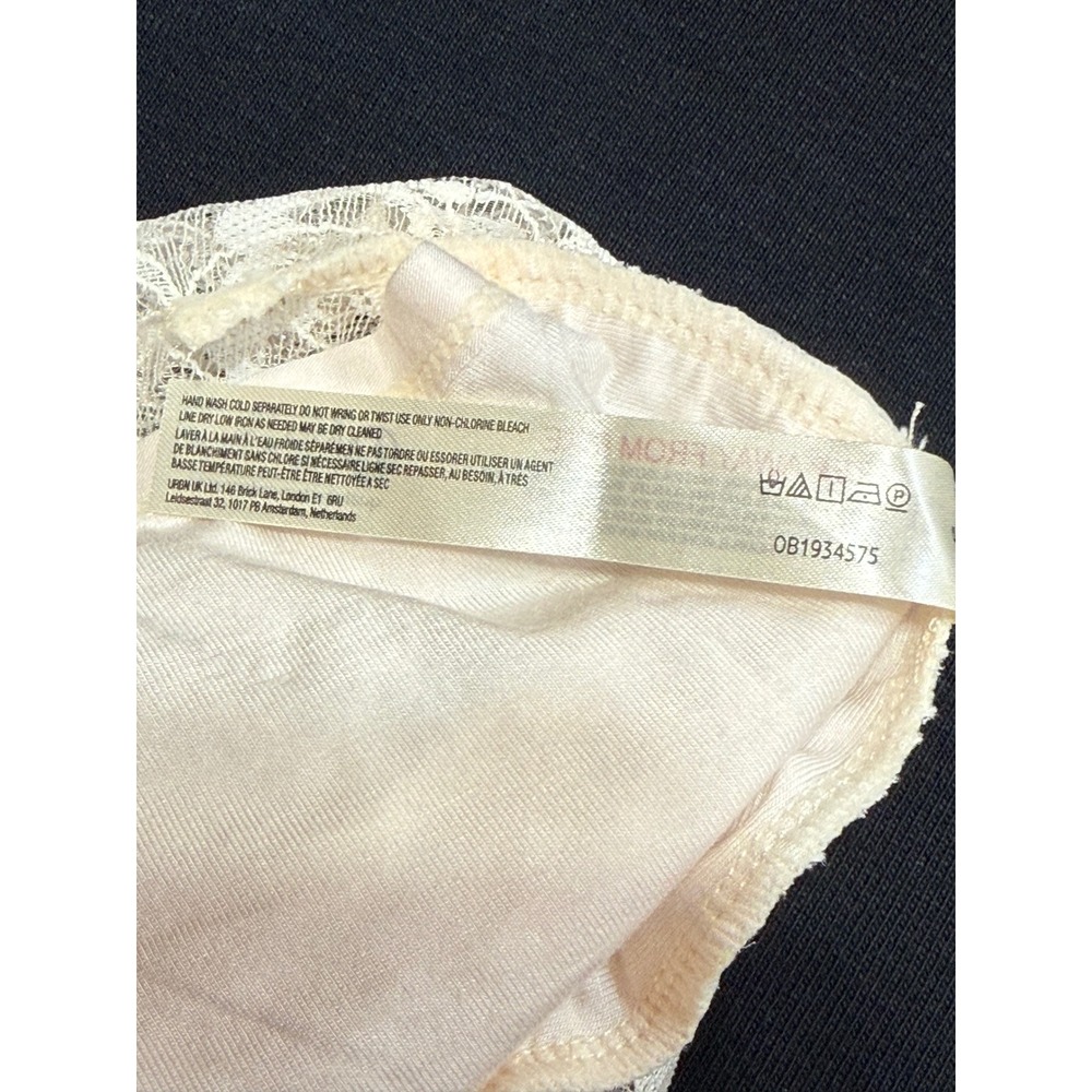 Intimately Free People Lace Camisole Womens Small Cream Rosebud Dainty Coquette - Picture 5 of 9